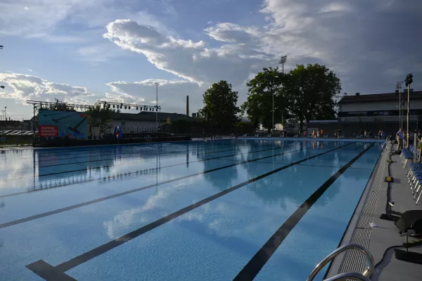 Olimpijski bazen 50 × 25 metrov